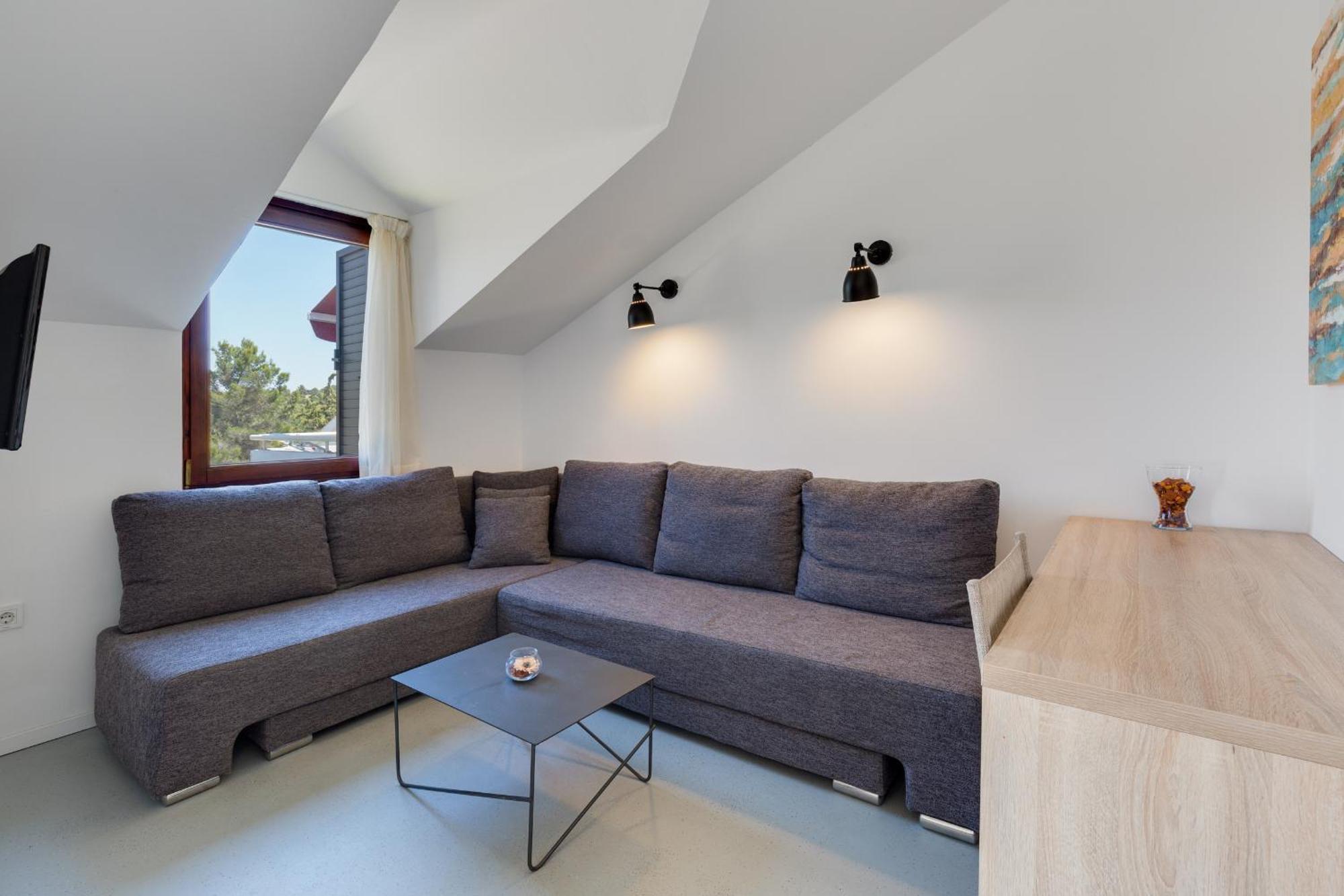 Apartments Jezera Lovisca מראה חיצוני תמונה